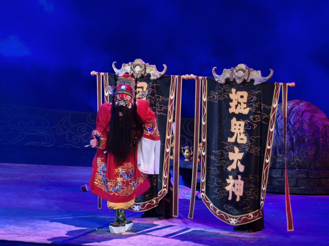 河北梆子《钟馗》创新版首演：老戏迷心疼删了名段，新观众被绝活圈粉，这趟廊坊值不值得跑？