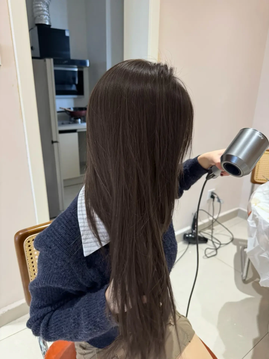开学倒计时一周,暑假染的头发怎么办?三条路线的成本和坑,都给你算清楚了
