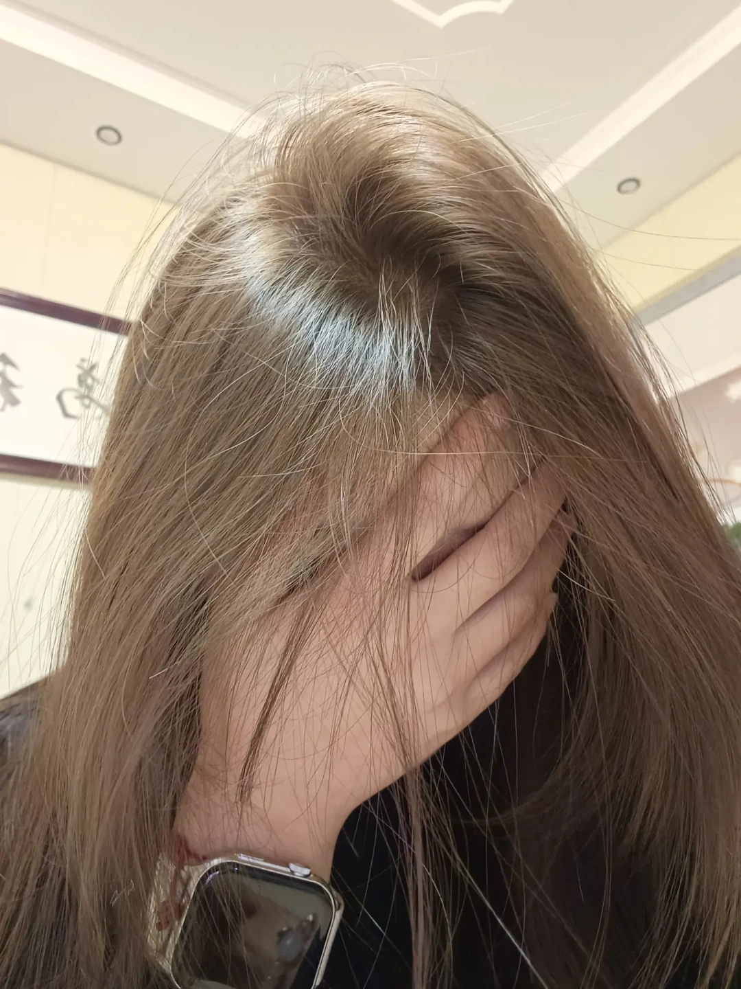 开学倒计时一周,暑假染的头发怎么办?三条路线的成本和坑,都给你算清楚了