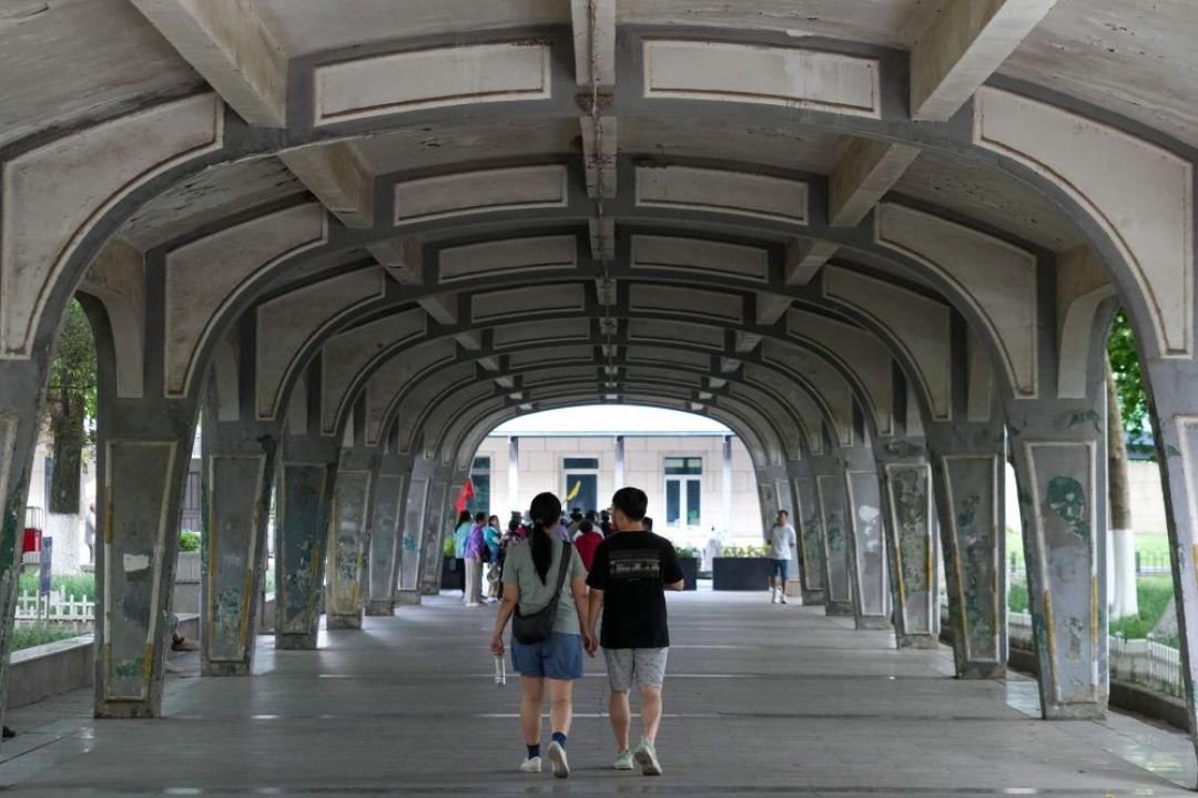 浦口站正式复名,街区周末挤爆:去这座课本里的百年老站前,先做好预期管理