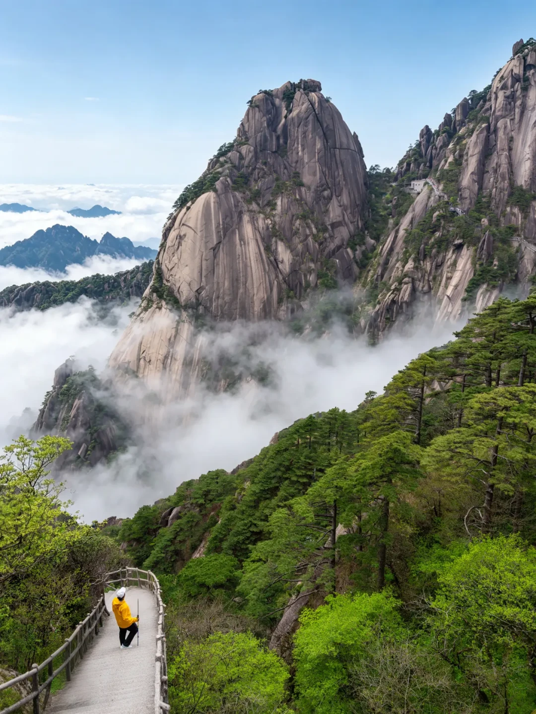8·8黄山数千人风雨中滞留：暑假最后一周去爬山，先把这份天气判断清单过一遍