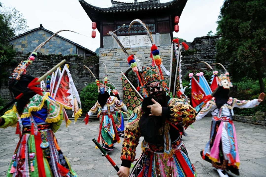 安顺遛娃别只挤黄果树:门票20元的云峰屯堡,值得带娃玩一场