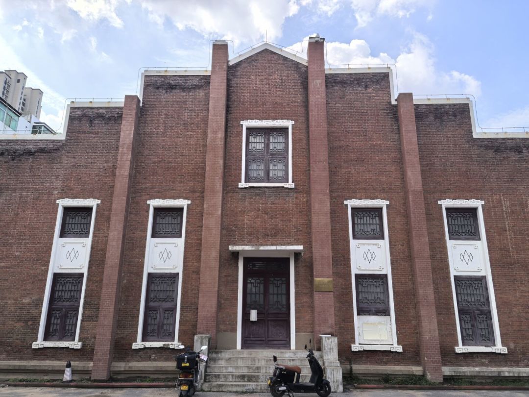 80年前的这一周，溥仪在东京审判连站8天：证词一半用来定罪战犯，一半用来给自己留后路