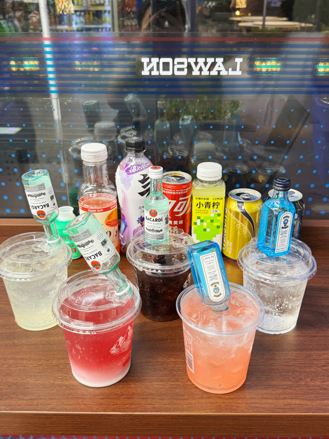 酒吧一杯卖95元,便利店20块能自己调:冲