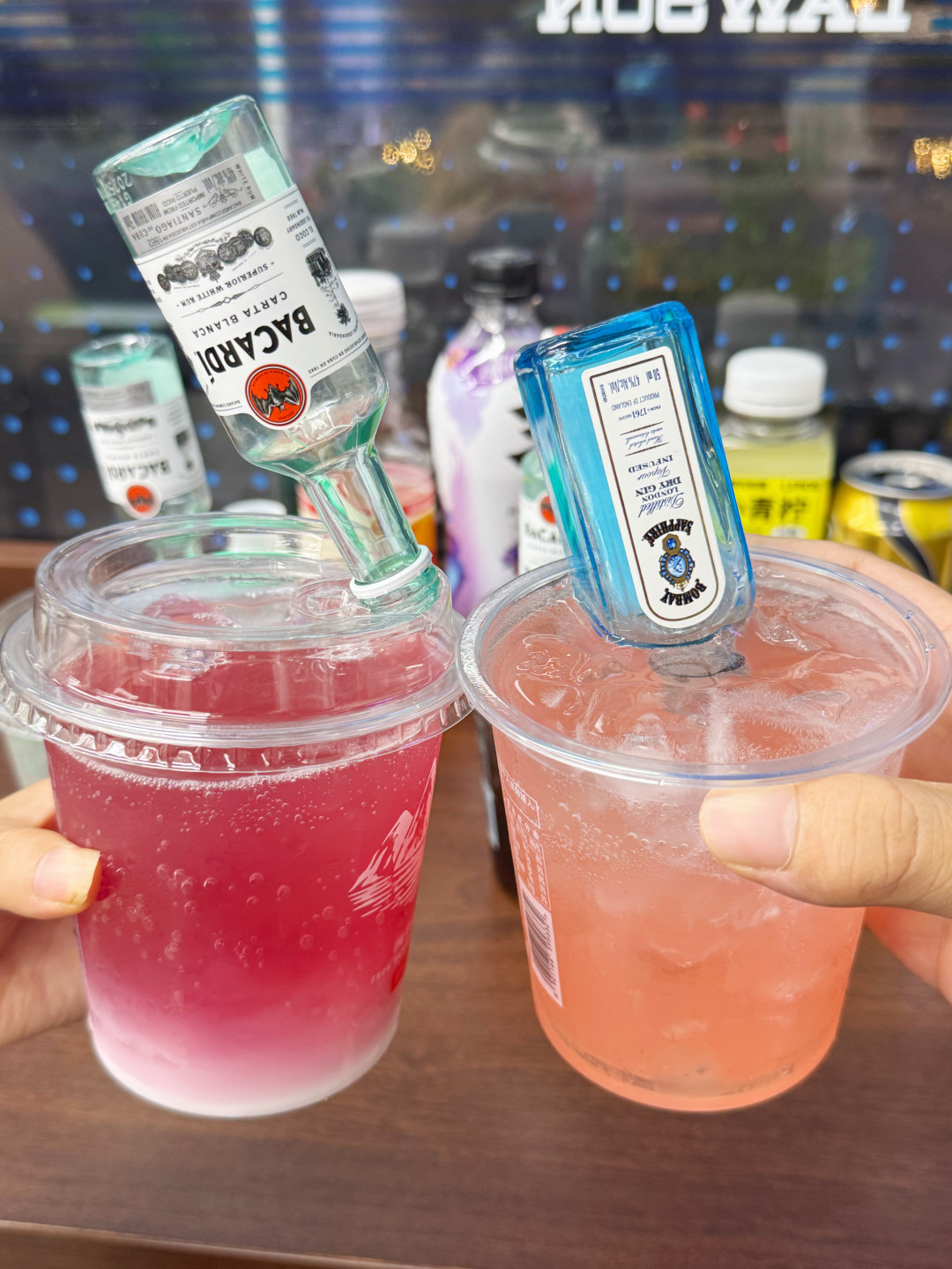 酒吧一杯卖95元,便利店20块能自己调:冲