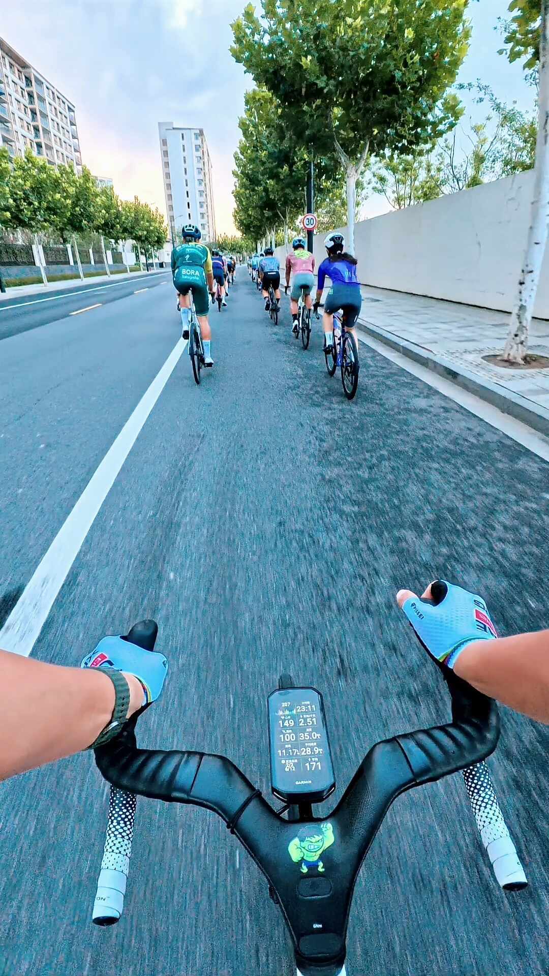 台风“紫檀”锁定华南,立秋凉意到北方:这个周末休闲骑,谁该缓一缓,谁该抓紧骑