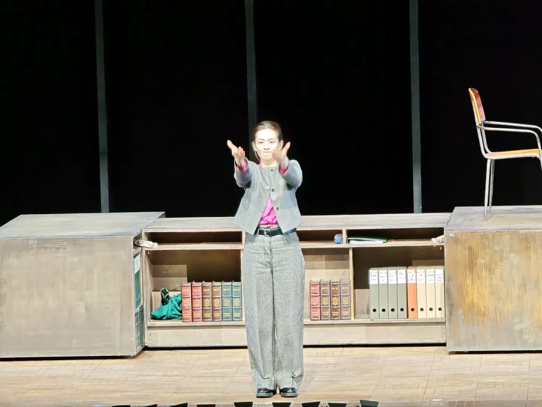 苏西·米勒的两部戏同时在国内巡演:追陈昊宇的《初步举证》,还是等姚晨的《非穷尽列举》?