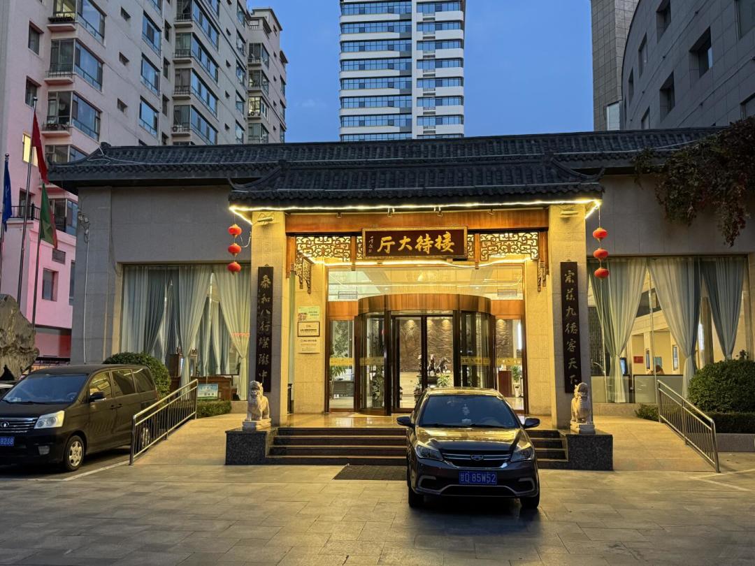 张玮玮说好的“十月巡演”还没官宣:2026上半年的10个信号,整理给等新专辑的你