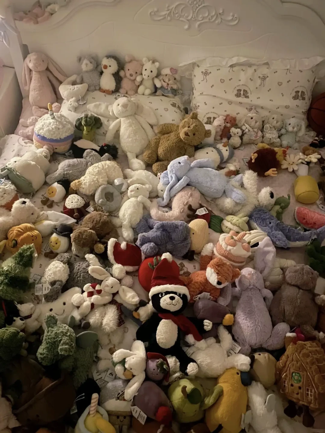 一边10元一只清仓，一边绝版款悄悄涨价：2026年的Jellycat，到底该怎么买？