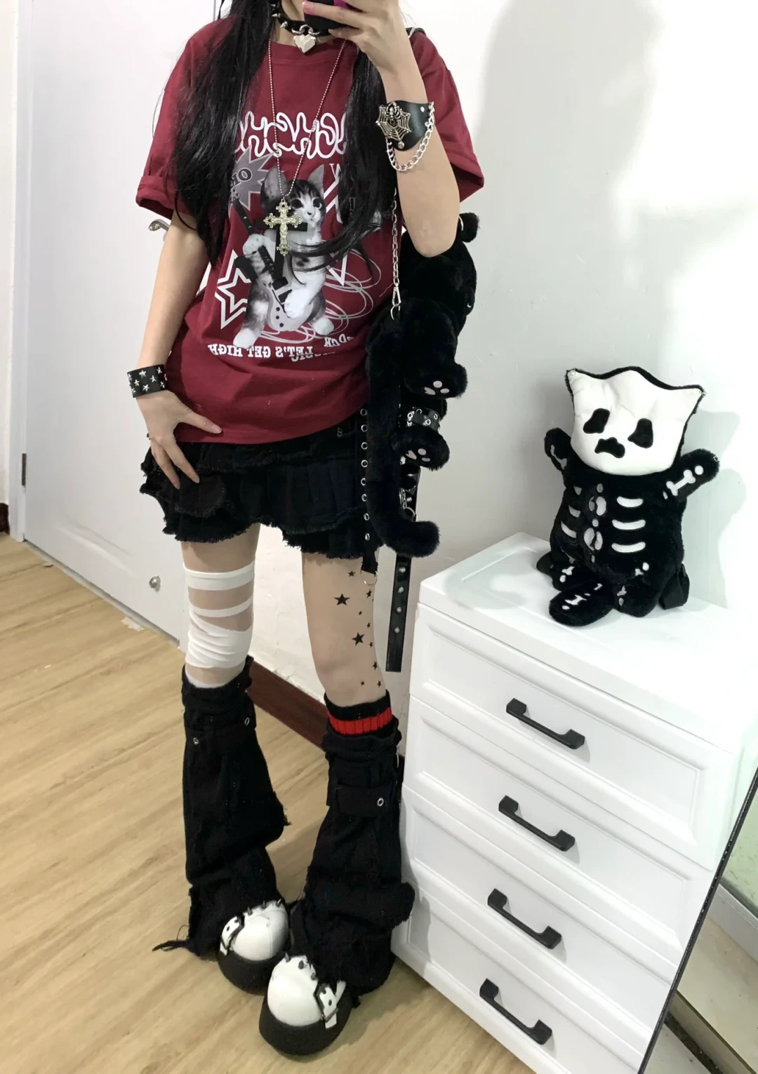 轻亚穿搭上身为什么秒变“精神小妹”?翻了近千条求改评论,我找到了原因