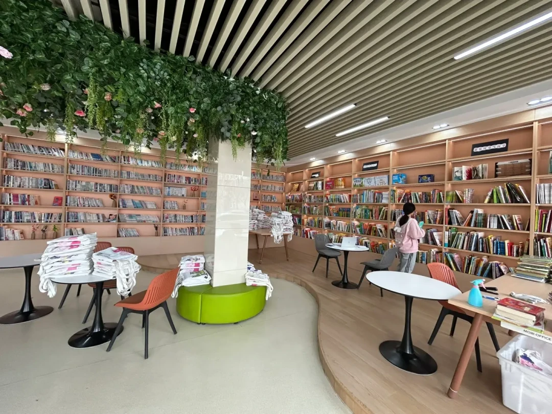 武汉最后一家物外书店9月1日闭店:去年108家书店倒下,还想开书店的,先看懂这三笔账
