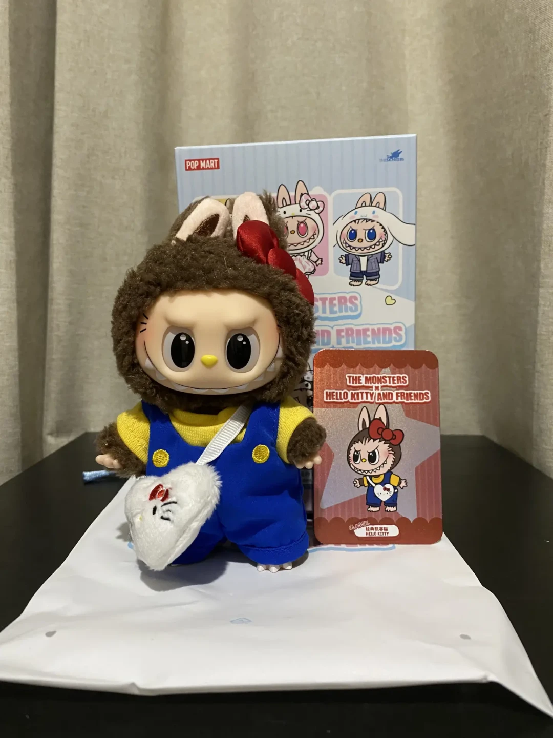 从溢价8倍到原价补货：LABUBU×凯蒂猫隐藏款这半年，现在入手到底值不值？