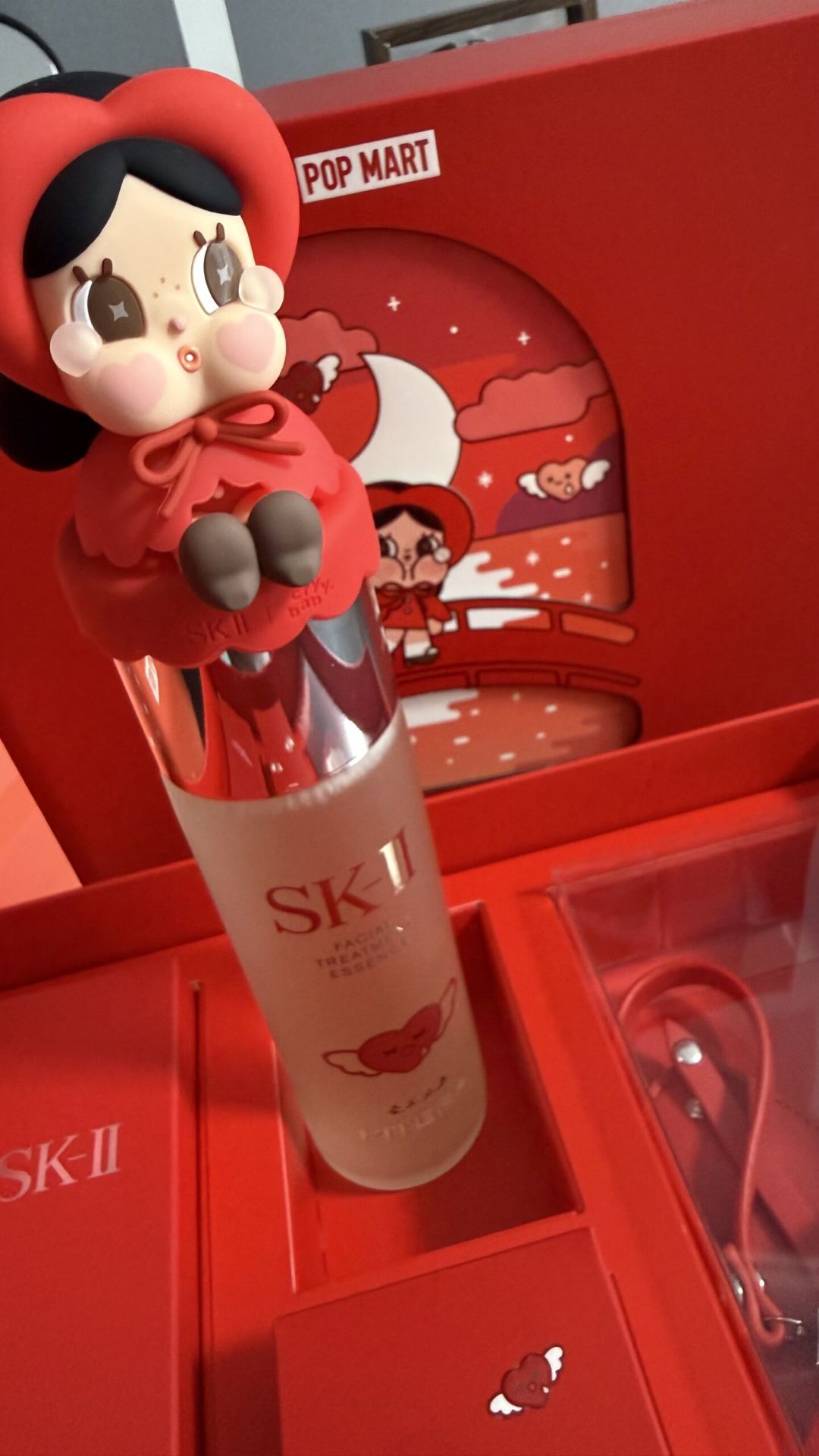 七夕后第3天,SK-II×泡泡玛特联名礼盒被拆着卖:哭娃摆件200元,想捡漏神仙水的先看完这篇