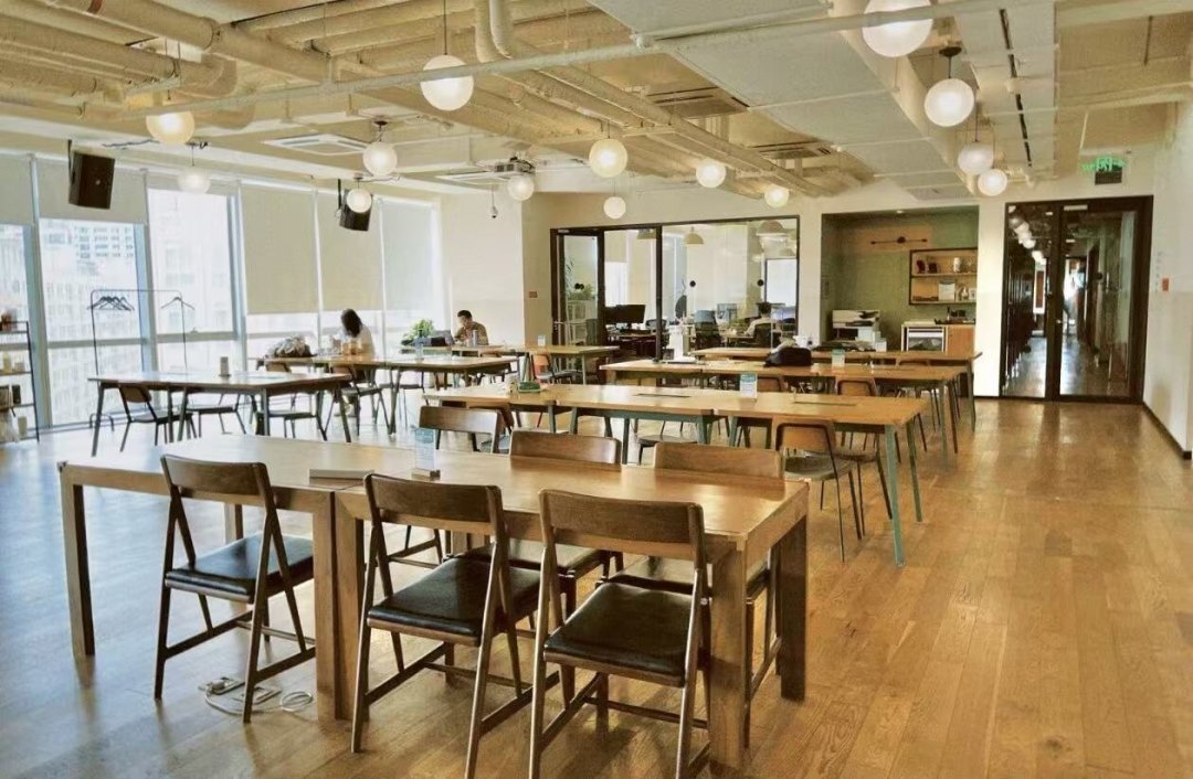 WeWork不是破产了吗,为什么又开始涨价了:租个工位前,先把这笔账算清楚