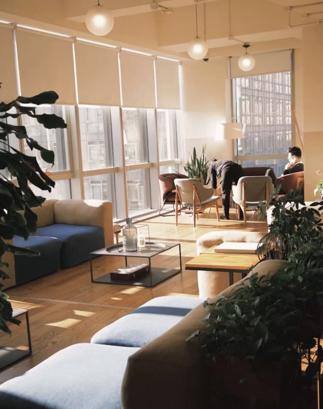 WeWork不是破产了吗,为什么又开始涨价了:租个工位前,先把这笔账算清楚