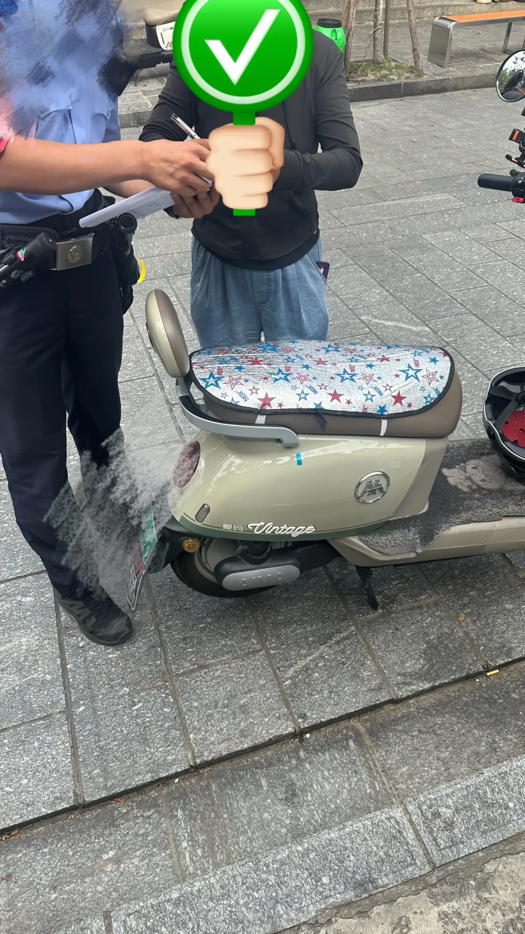 租电动车,日租金是最便宜的部分:翻完20多篇避坑帖和3·15案例,交钱前先做这4件事
