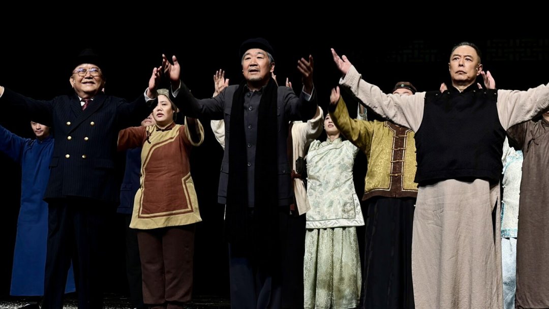 三人都年过七十,9年不设B角:铁三角话剧《断金》巡演,880元起的票值得买吗?