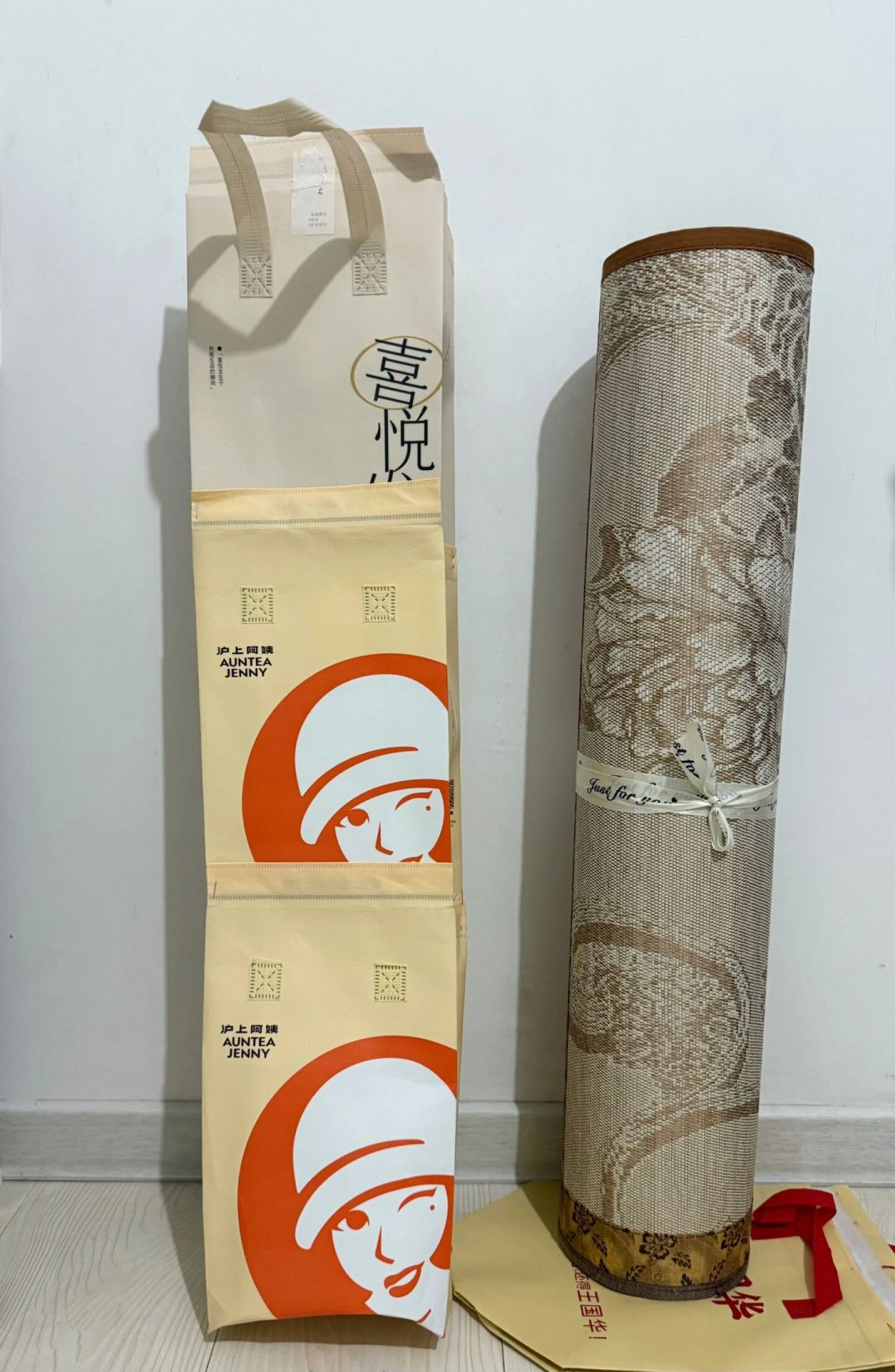 卷起来一塞,明年夏天就是霉斑和断线:对完20多条收纳帖和翻车评论区,我把凉席收纳按材质排好了