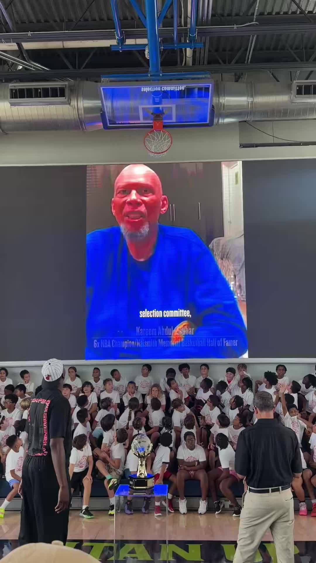再赢27场,詹姆斯就接管贾巴尔最后一项纪录:哪些破得了,哪些永远破不了