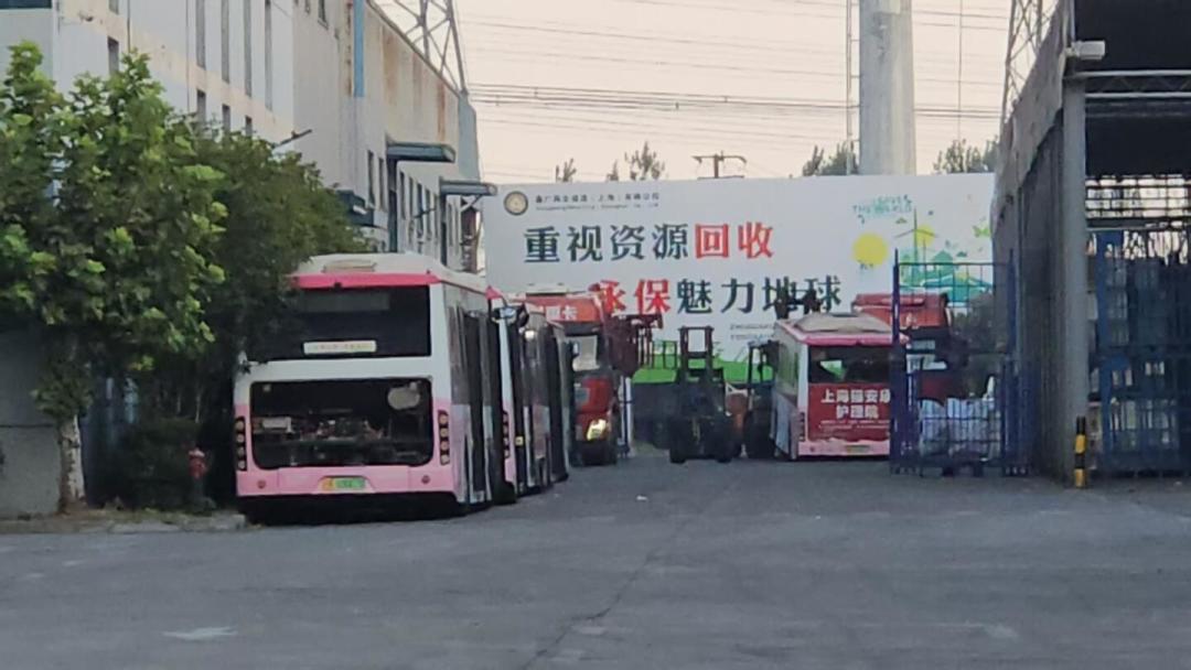 全网都在传“全国首购补贴最高2.8万”,金额传出三个版本:对着政策原文逐一核对,真正能领的钱只有两笔