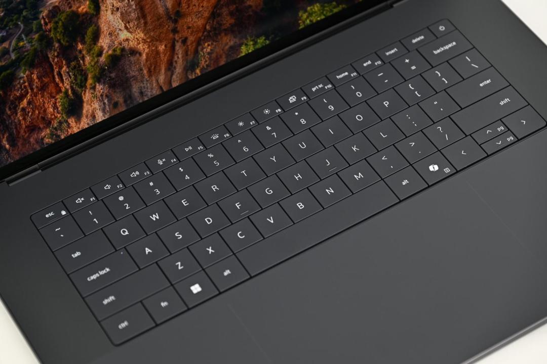 戴尔峰会风头全被8999元的XPS 13抢了,但我算了笔20999元XPS 14的账:这笔信仰溢价,只有三种人值得掏