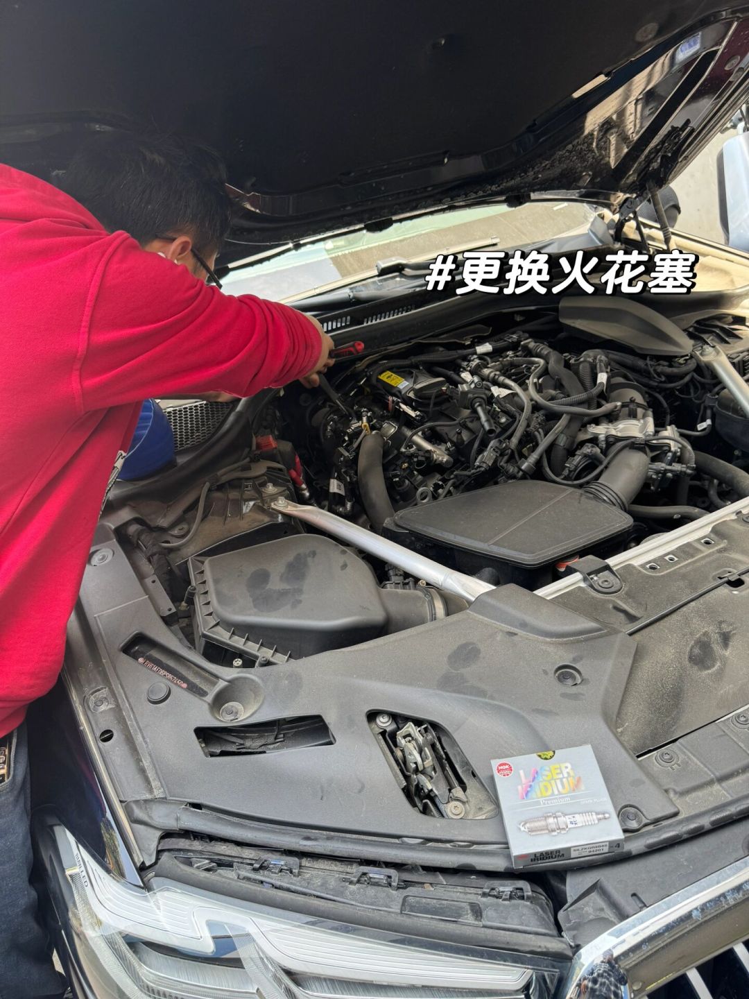 4S店说2万公里换火花塞，外面师傅说6万也行：对完4个品牌的手册，三类车主的答案都不一样