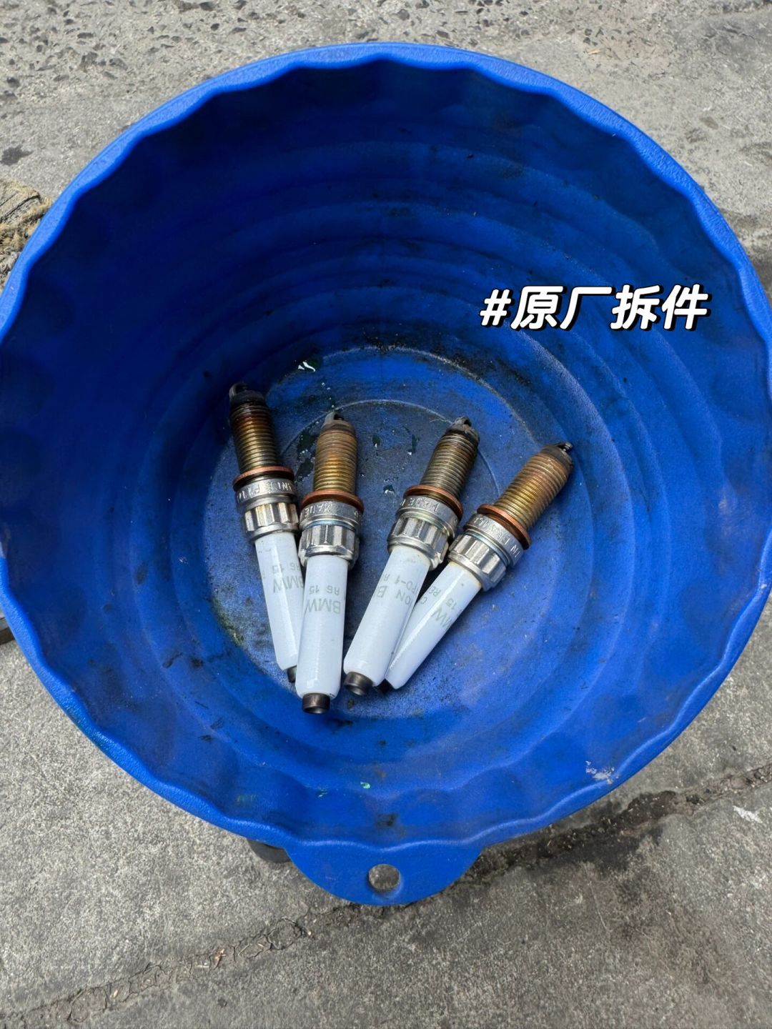 4S店说2万公里换火花塞，外面师傅说6万也行：对完4个品牌的手册，三类车主的答案都不一样