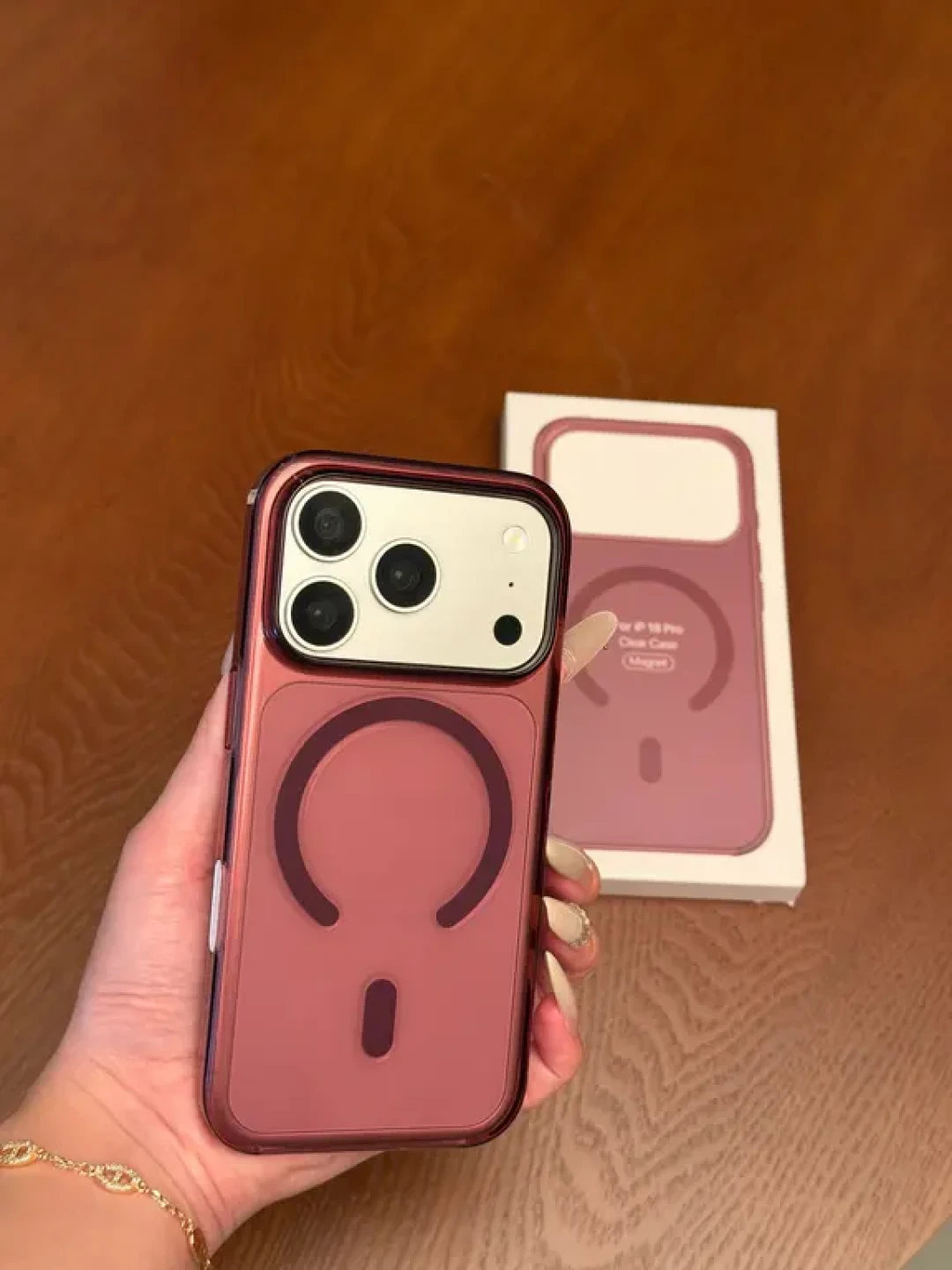 iPhone 18的爆料不能全信:3条实锤、2条高可信、2条还在打架——三类人看完这份分级再算换机账