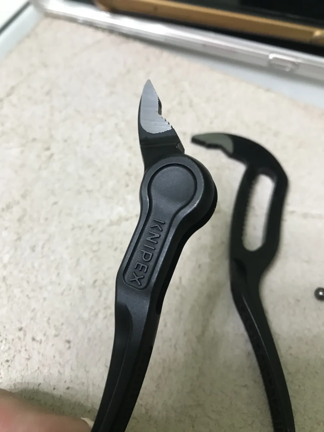 把KNIPEX带进工厂用两年:翻完800条从业者评论,一半人说值得,一半人说“没坏就先丢了”