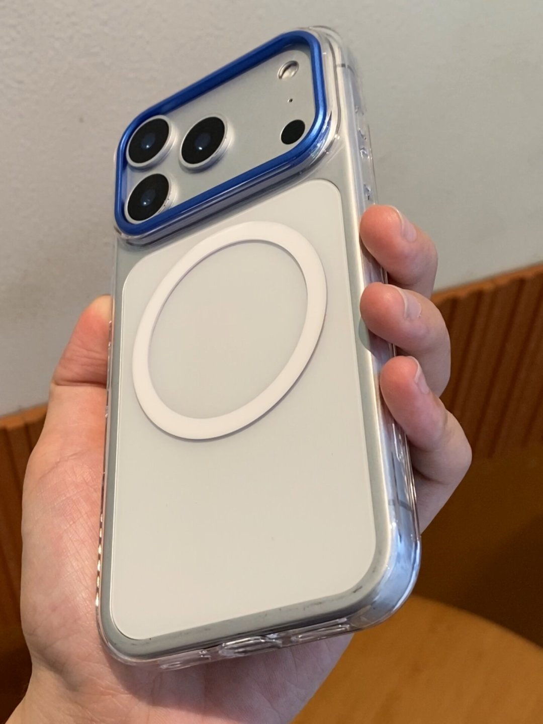 iPhone 18 Pro手机壳泄露上热搜，华强北已开卖现货：外观实锤了，但这些配件别急着买
