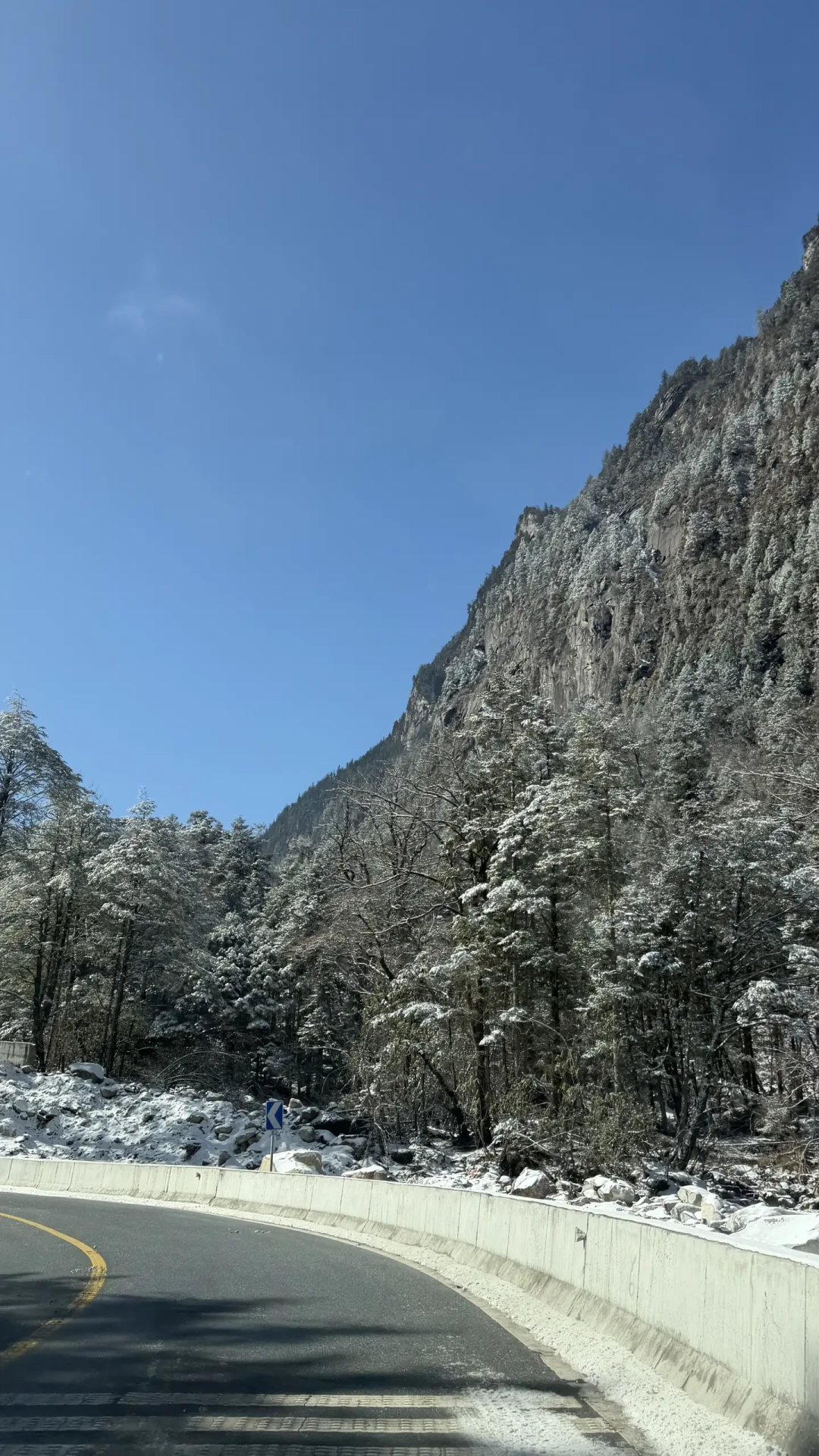 “轿车能过、新手也能冲”?理小路这个夏天已断道两次:雨季进山前,先看清这三段路