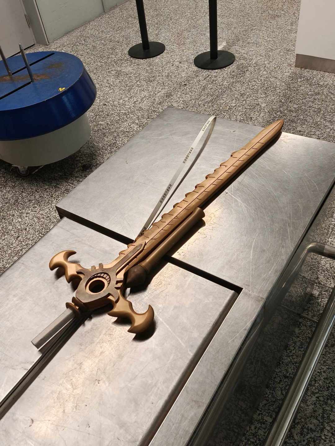 别让道具死在路上:高铁130cm、地铁1.8米、托运40×60×100,国庆跨城跑展的道具生存手册