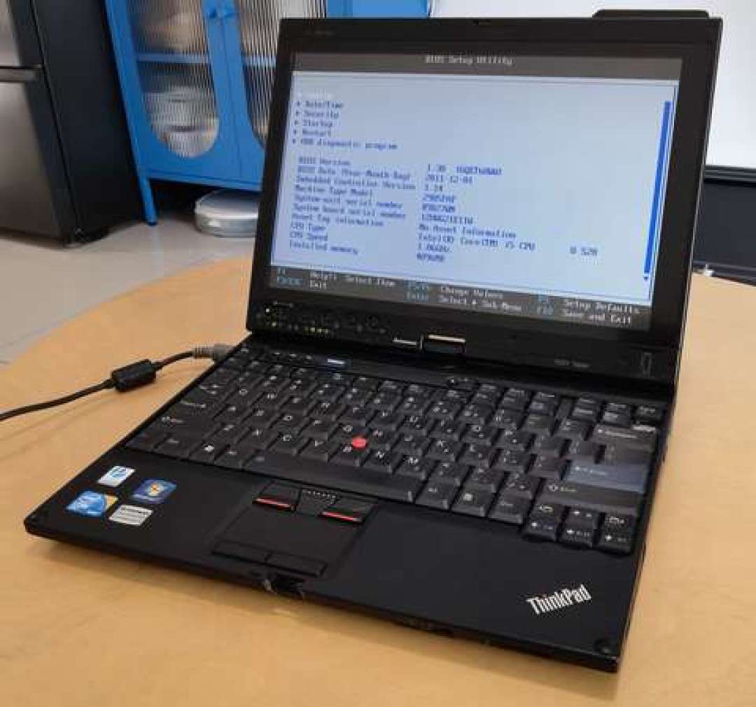Win10停更,老ThinkPad的四条活路:一条撑到2027,一条用到2032,一条千万别碰