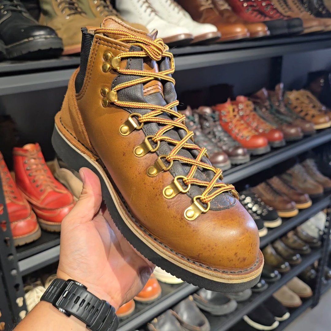 Danner 2650新款换成猪皮了?鞋盒标签吵翻评论区:怎么查、谁该退、哪些款是牛皮,一次说清