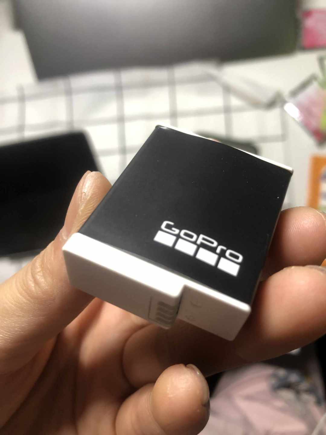 两天两台GoPro,电池都鼓包卡住了:一个硬拔报废整机,一个整机保住——差的就是这几步