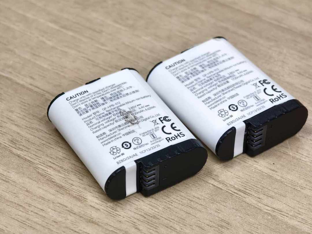 两天两台GoPro,电池都鼓包卡住了:一个硬拔报废整机,一个整机保住——差的就是这几步