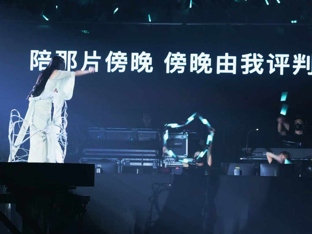 陈粒的国庆『副舞台』:泸州299元唱12首,没抢到巡演票的人要不要冲?