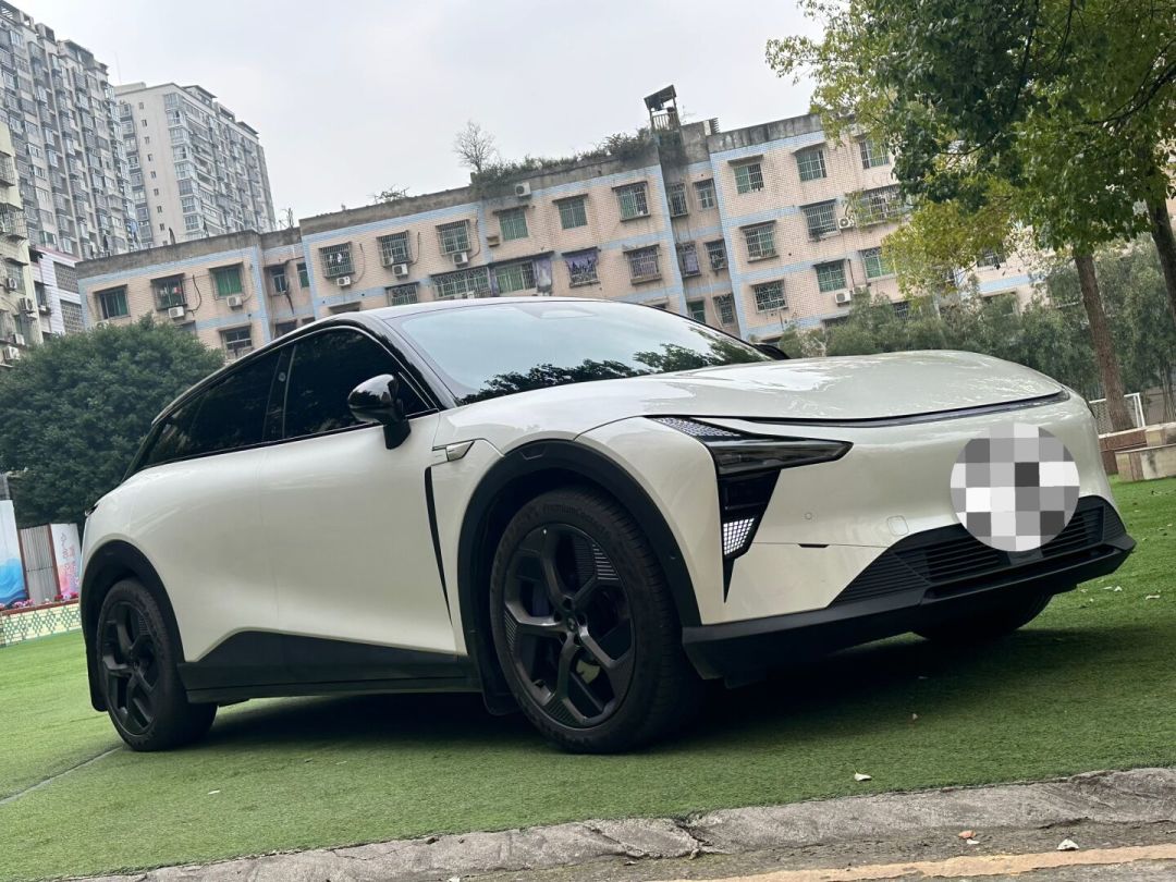 10万多捡漏倒闭的极越:便宜是真便宜,但这几笔账没人告诉你