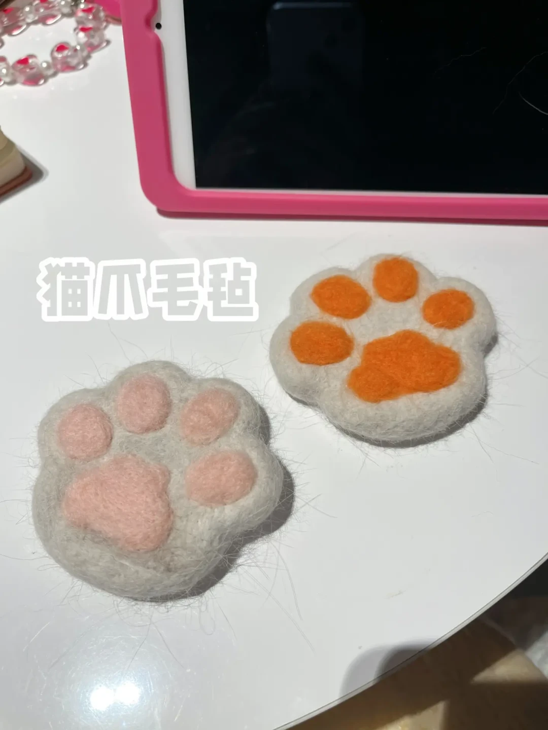 梳下来的猫毛别扔:有人戳出11万赞的拖鞋,有人戳成灰抹布——先看毛况再选路