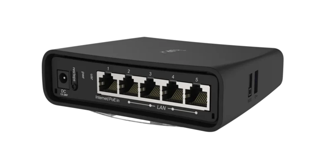 家用路由开箱就贬值,二手 MikroTik 反而保值?入手 RouterOS 前,先把这三笔账算明白