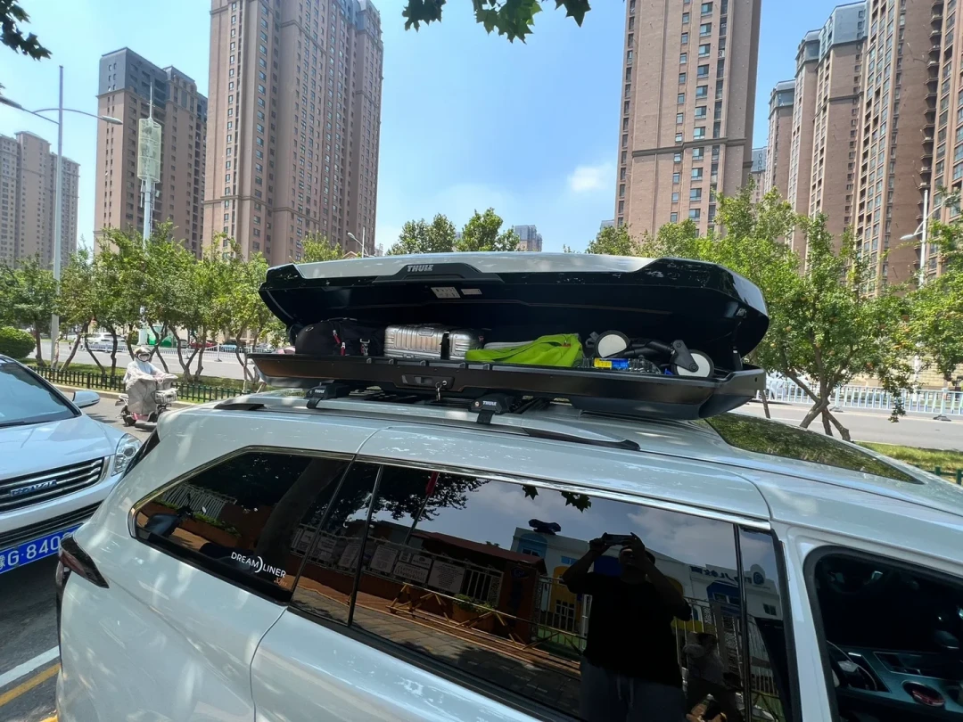 国庆床车倒计时20天，知乎刚冒出来的新问题不是睡哪，而是行李哪放：翻完20多篇收纳实测帖，车顶箱这四笔账比箱子贵