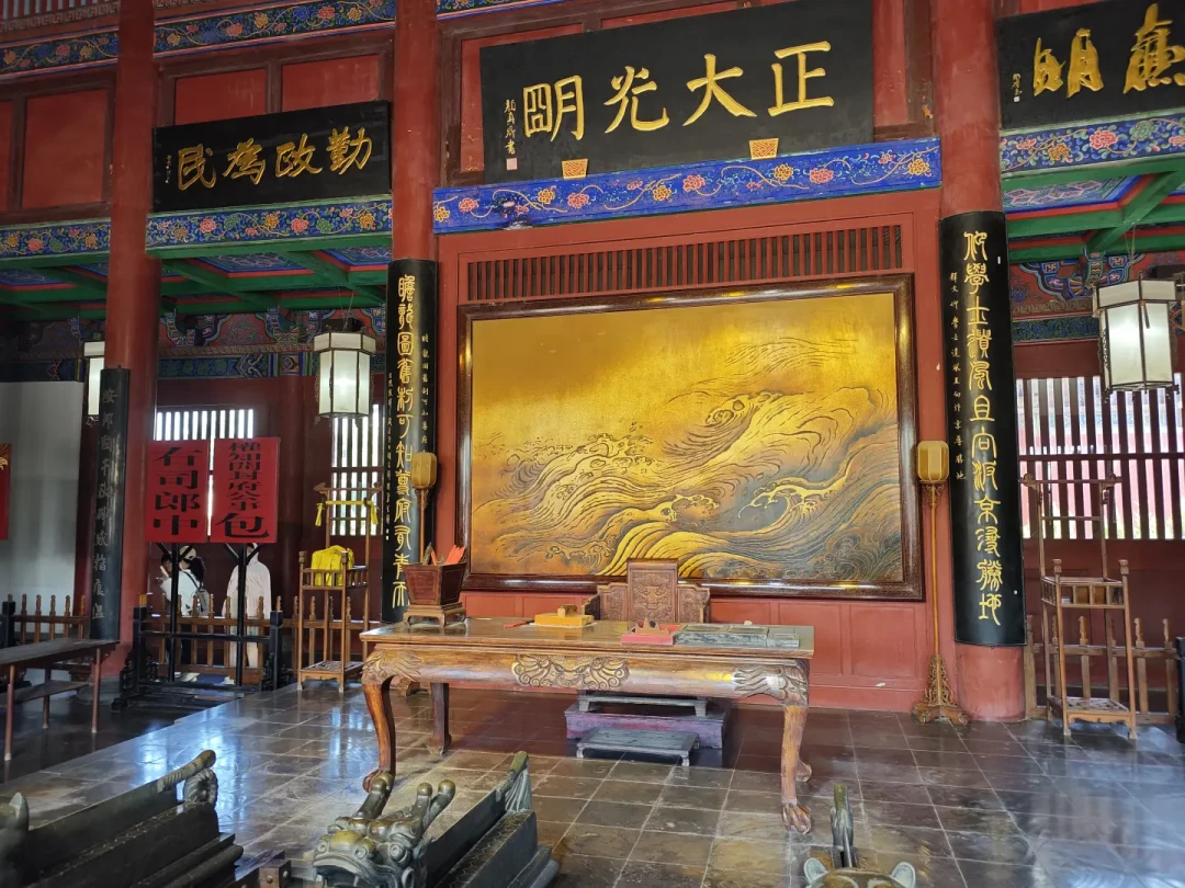 一千贯的宝刀,不是等冤大头,是等林冲:复盘《水浒传》里最精密的一个局