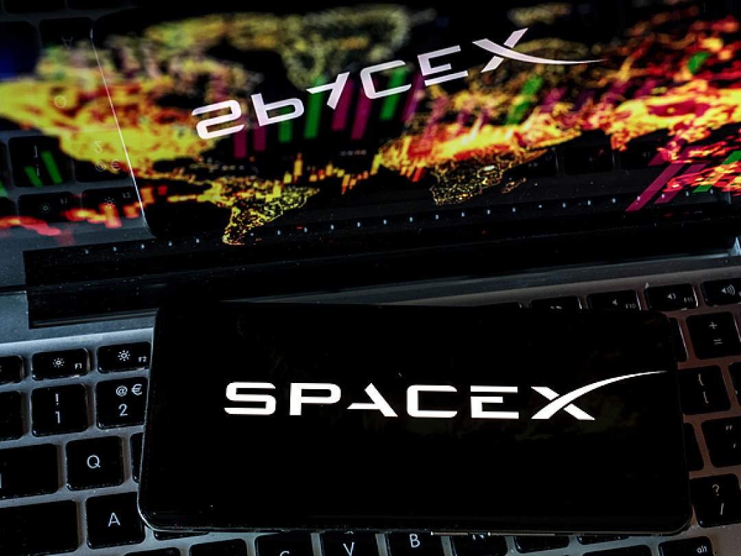 巴菲特“持股”SpaceX、但斌官宣抄底:先别急着跟,普通人把这三笔账算清楚再动手