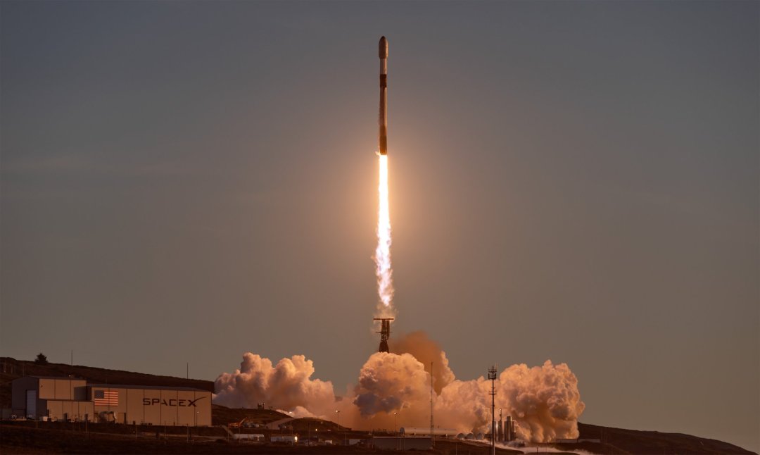 巴菲特“持股”SpaceX、但斌官宣抄底:先别急着跟,普通人把这三笔账算清楚再动手