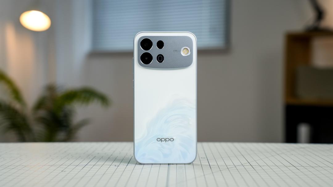 OPPO A7 Pro Max 上市18天:把三台万级大电池机的国补价线和减配点核完,骑手、爸妈、学生党各买哪台清楚了