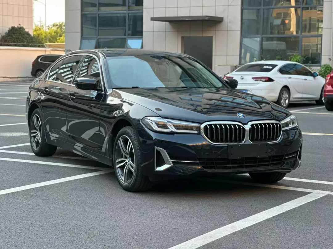 宝马5系从36.8万跌到28万:老车主卖车之前,先算清这三笔账