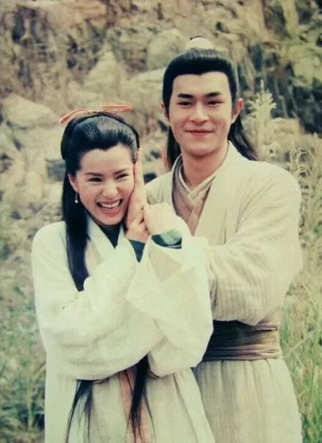 李若彤60岁,全网重刷95版《神雕》:但金庸评最烂的那一版,才是收视冠军