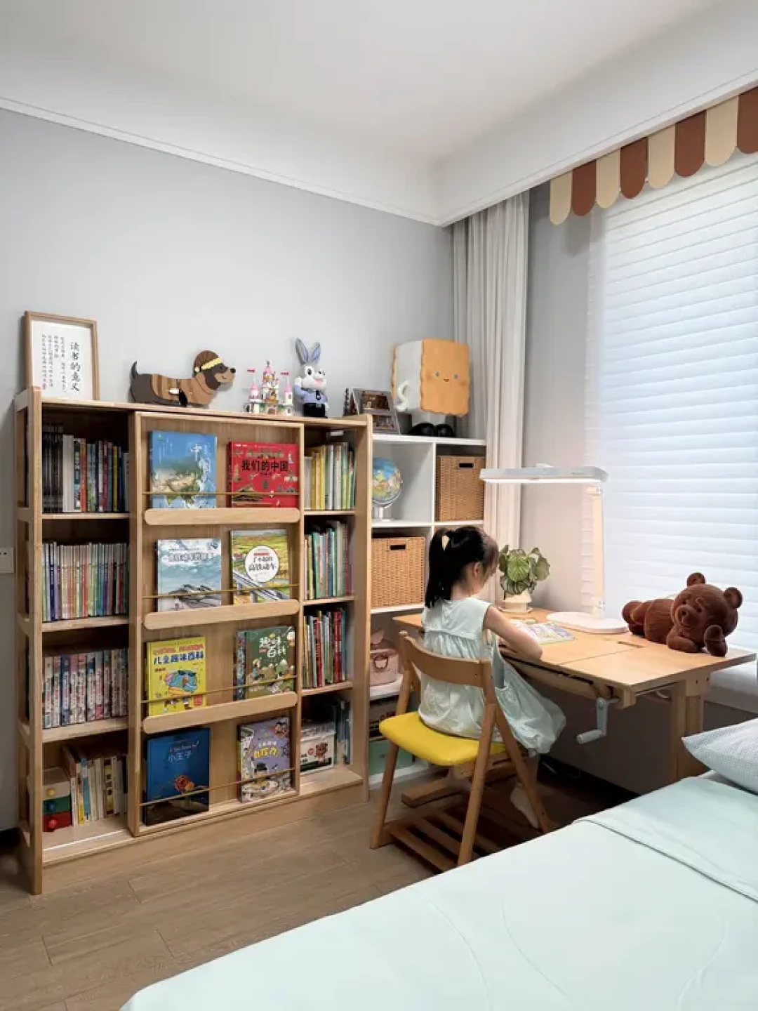 “防控近视”是虚假宣传,但灯和灯真的有差距:开学还剩9天,给孩子配护眼灯先看这篇