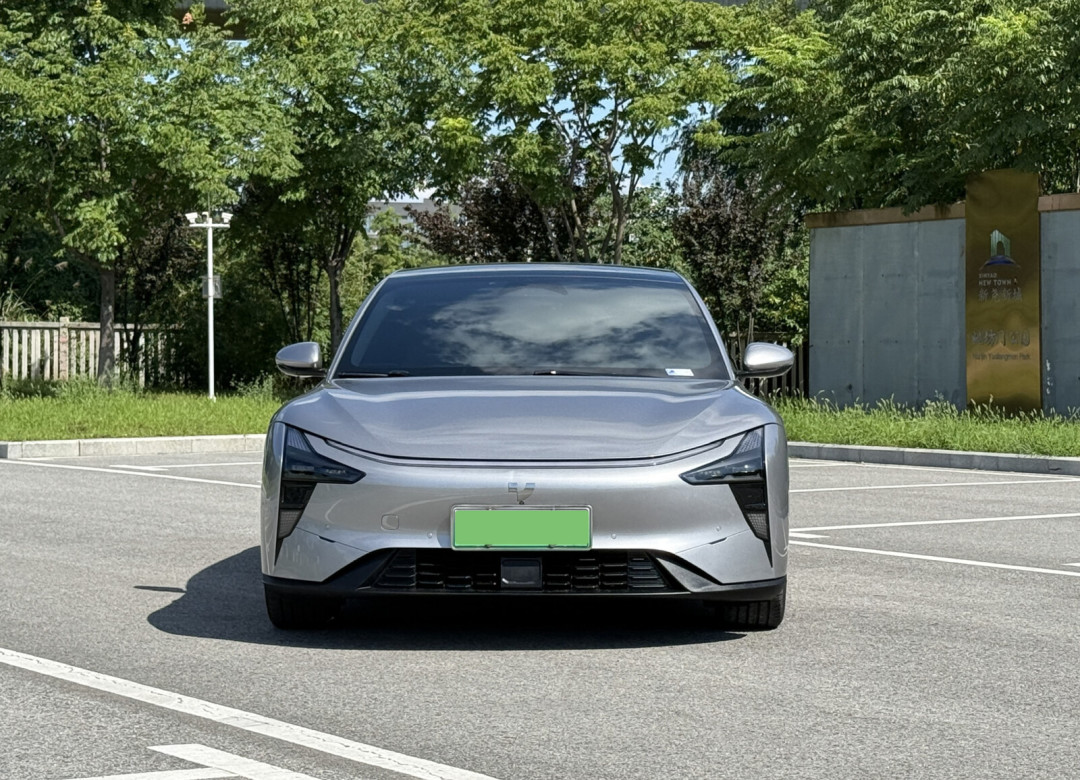 11万的极越07被组团抢购?“倒闭车”的便宜是真的,但这四笔账要先算清