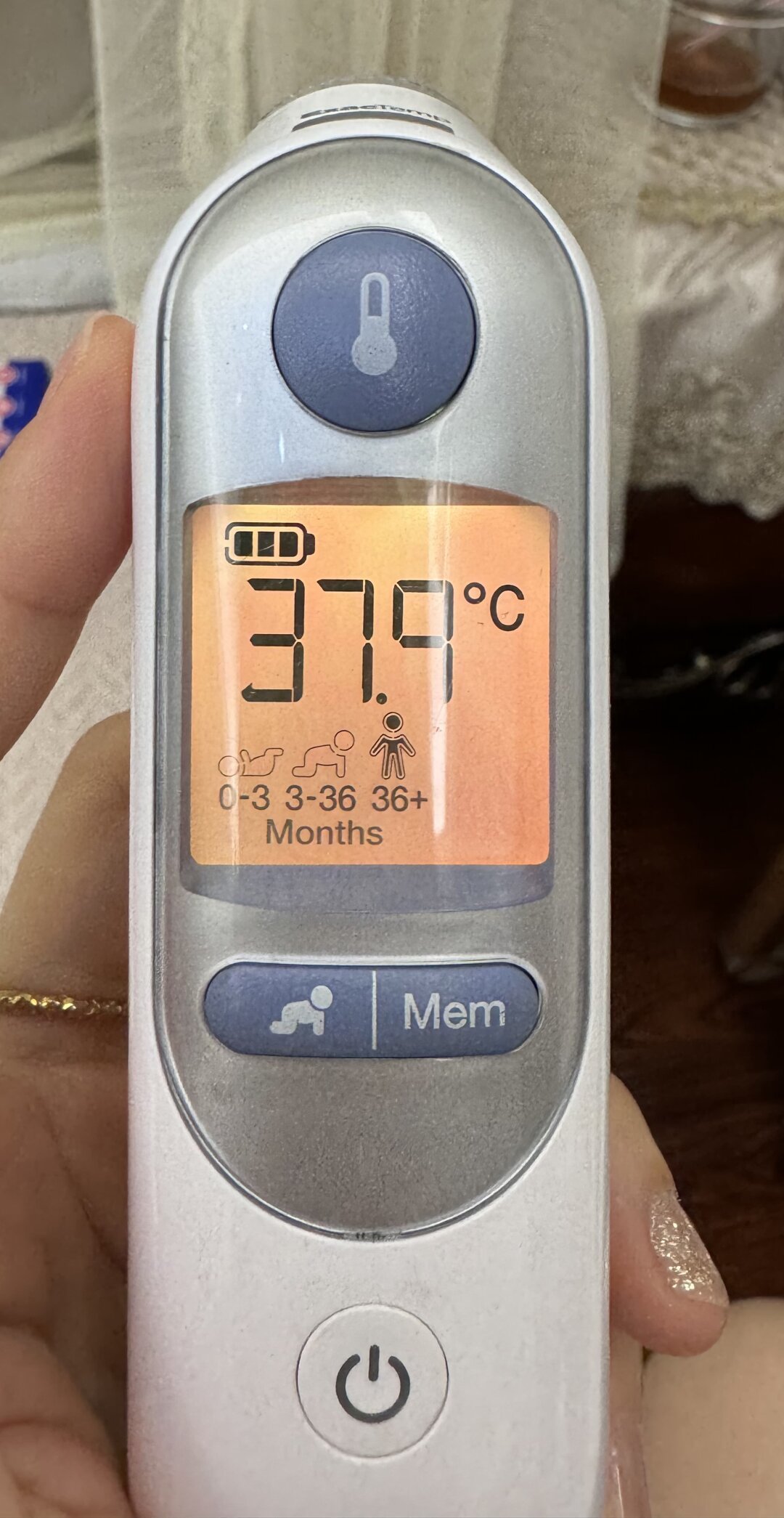 博朗耳温枪测出37.9,水银只有37.1:看完84条评论的争论,“怎么读数”和“怎么买”我都说清
